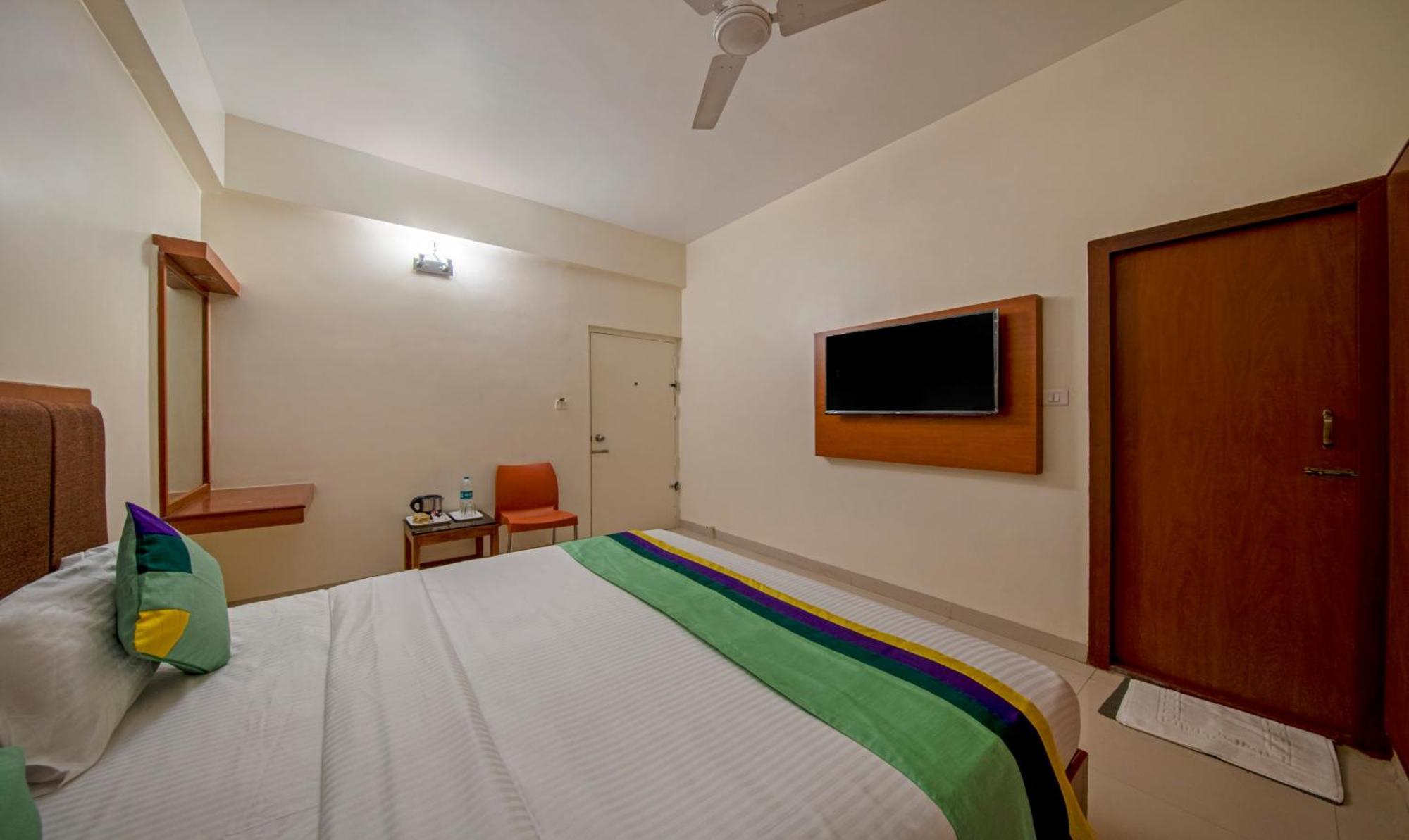 Treebo Sam Residency Hotel Coimbatore Exterior photo